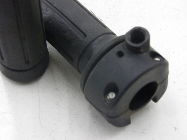 photo de HANDGRIFF HONDA FES PANTHEON 125 (2003 - 2007) - Zoom auf Gebrauchszustand