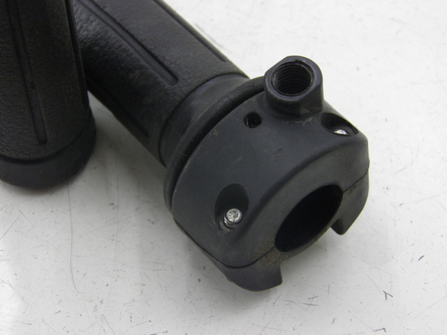 photo de HANDGRIFF HONDA FES PANTHEON 125 (2003 - 2007) - Technische Nahaufnahme