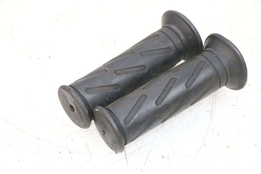 photo de HANDGRIFF PEUGEOT KISBEE 4T 50 (2018 - 2022) - Hauptansicht