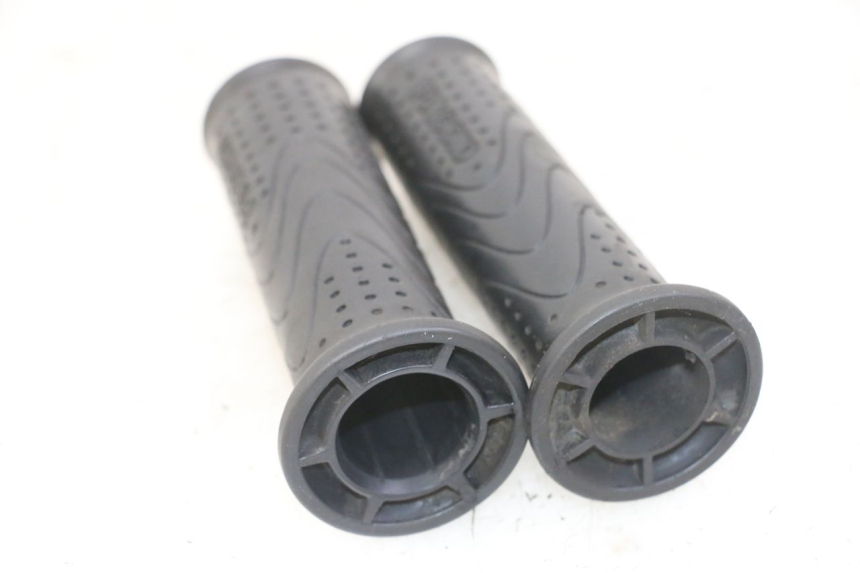 photo de HANDGRIFF PIAGGIO MP3 LT 300 (2010 - 2016) - Detailansicht des Bauteils