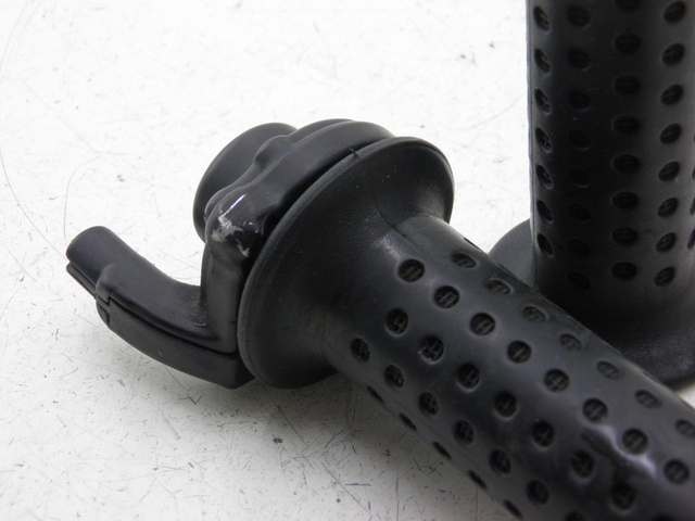 photo de HANDGRIFF PIAGGIO MP3 RL 125 (2006 - 2014) - Zoom auf Gebrauchszustand