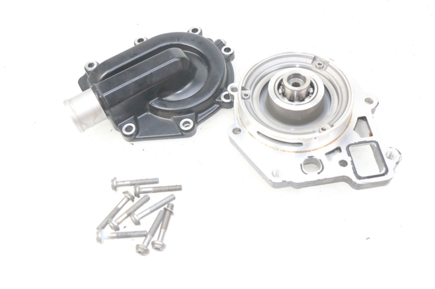 photo de WASSERPUMPE BMW F GS K81 850 (2018 - 2023) - Zoom auf Gebrauchszustand