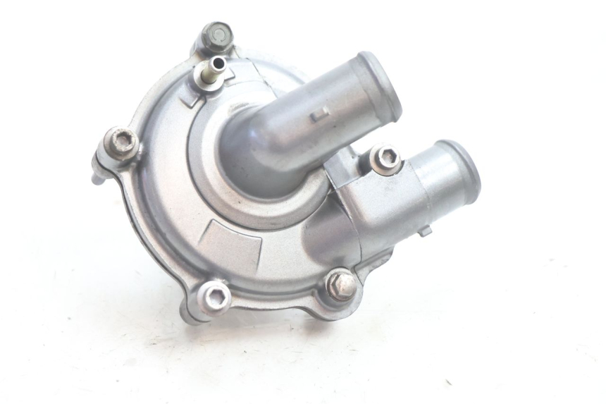 photo de WASSERPUMPE YAMAHA FJR 1300 (2001 - 2005) - Detailansicht des Bauteils