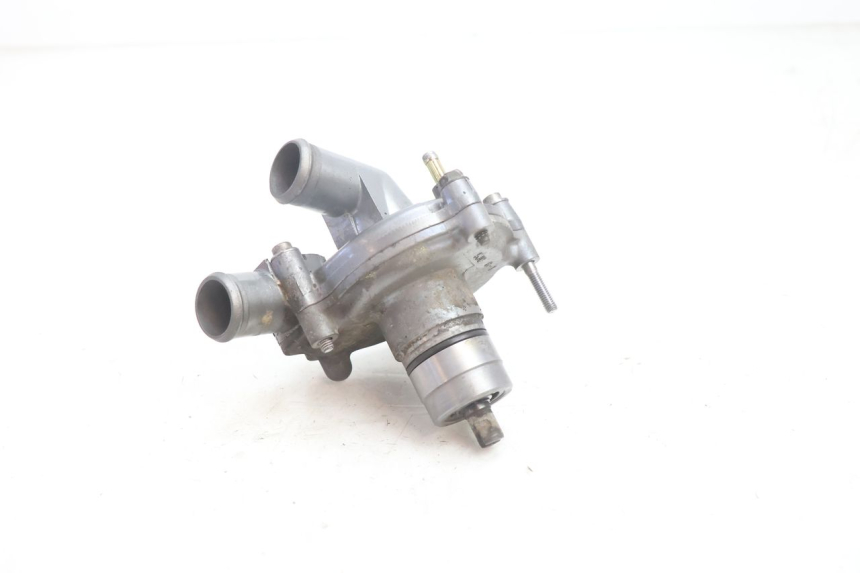 photo de WASSERPUMPE YAMAHA FJR 1300 (2001 - 2005) - Alternative Perspektive