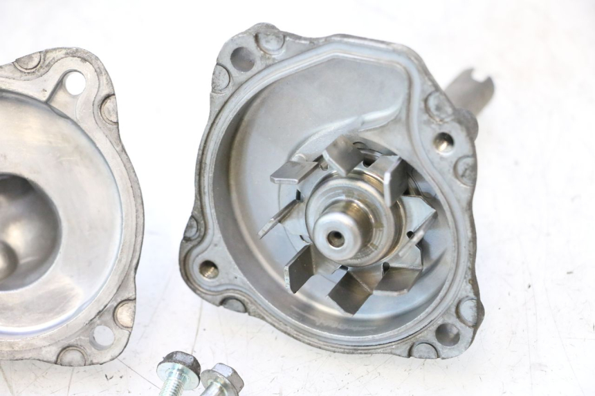 photo de WASSERPUMPE HONDA FJS SILVER WING SILVERWING 400 (2005 - 2008) - Geprüftes Gebrauchtteil