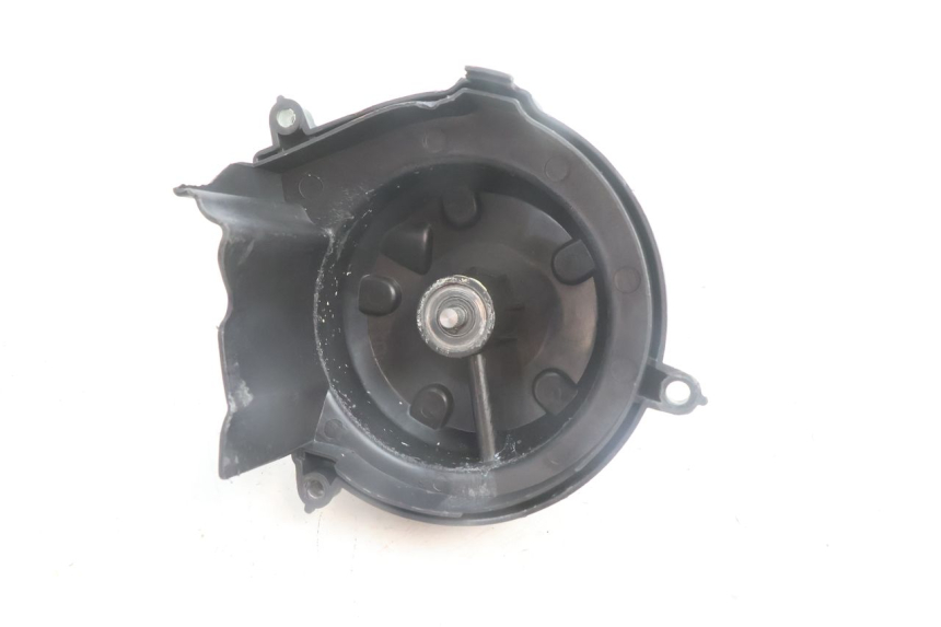 photo de WASSERPUMPE PEUGEOT LUDIX BLASTER 50 (2006 - 2014) - Details der Befestigungspunkte