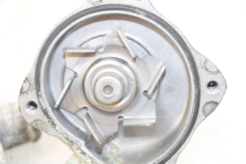 photo de WASSERPUMPE HONDA VFR FI RC46 800 (1998 - 2001) - Oberflächenzustand und Material