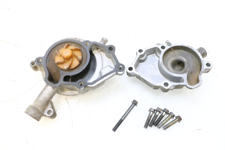 photo de WASSERPUMPE YAMAHA X-MAX XMAX 125 (2010 - 2013) - Alternative Perspektive