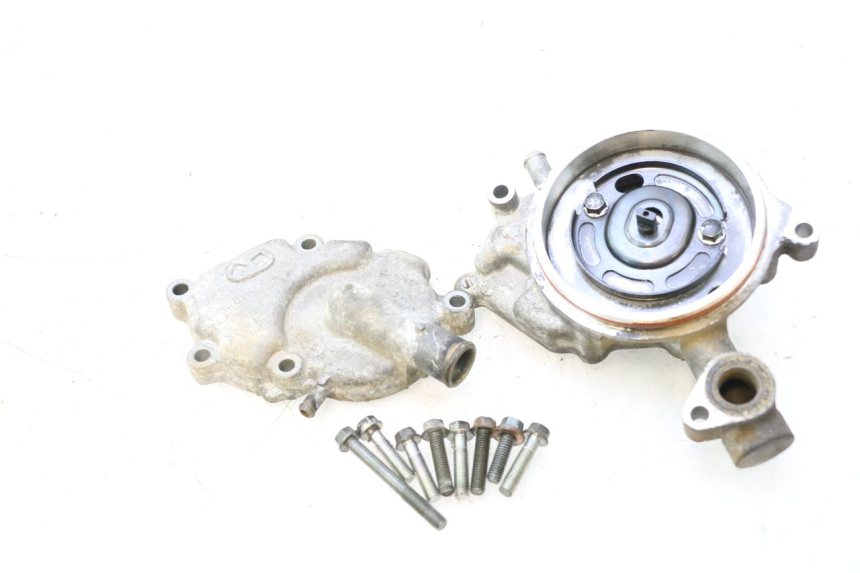 photo de WASSERPUMPE YAMAHA XMAX X-MAX 125 (2006 - 2009) - Oberflächenzustand und Material