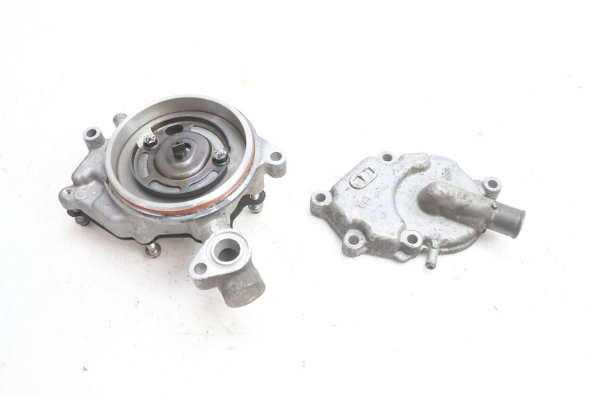 photo de WASSERPUMPE YAMAHA X-MAX XMAX 125 (2010 - 2013) - Alternative Perspektive