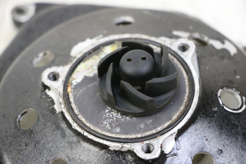 photo de WASSERPUMPE YAMAHA AEROX 50 (1997 - 2006) - Alternative Perspektive