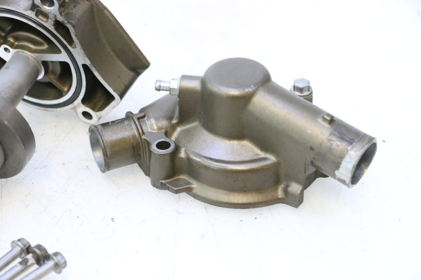 photo de WASSERPUMPE KAWASAKI ZX-6R ZX6R 600 (2000 - 2002) - Details der Befestigungspunkte