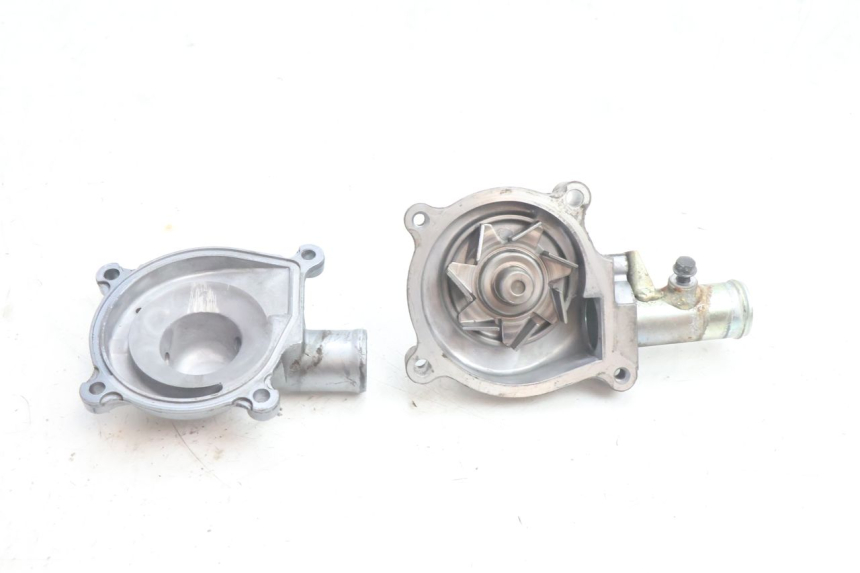 photo de WASSERPUMPE KAWASAKI ZZR 600 (1995 - 2004) - Detailansicht des Bauteils