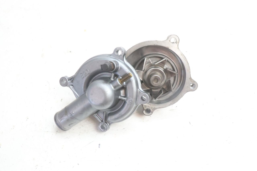 photo de WASSERPUMPE KAWASAKI ZZR 600 (1995 - 2004) - Technische Nahaufnahme