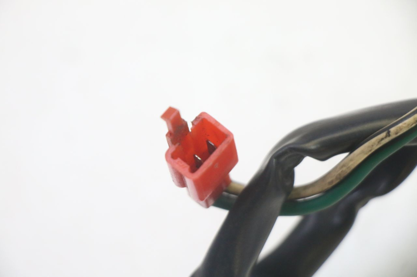 photo de BENZINPUMPE QUADRO 4 4D 350 (2015 - 2018) - Oberflächenzustand und Material