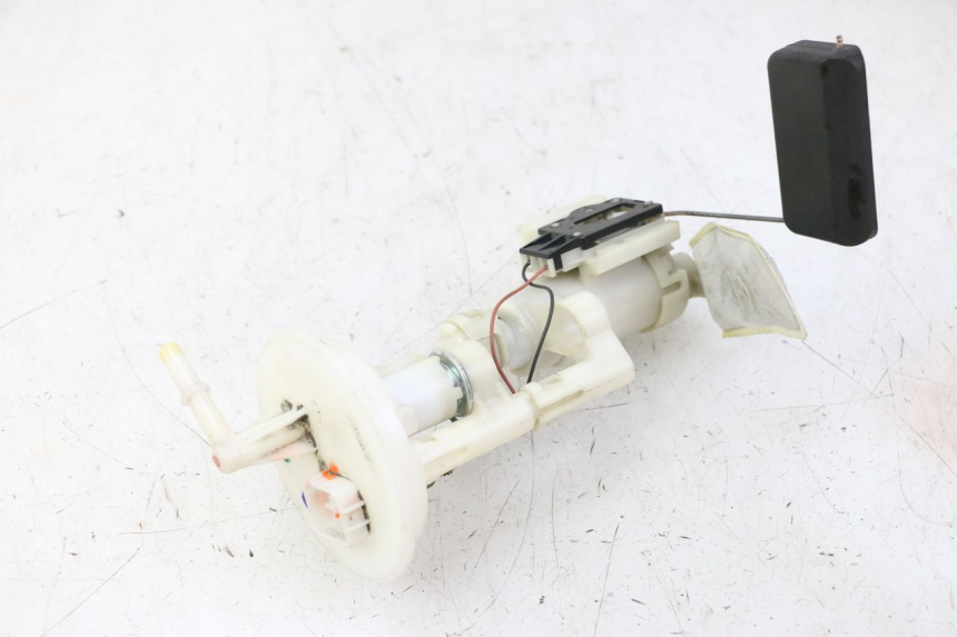 photo de KRAFTSTOFFPUMPE SUZUKI BURGMAN 125 (2007 - 2014) - Hauptansicht