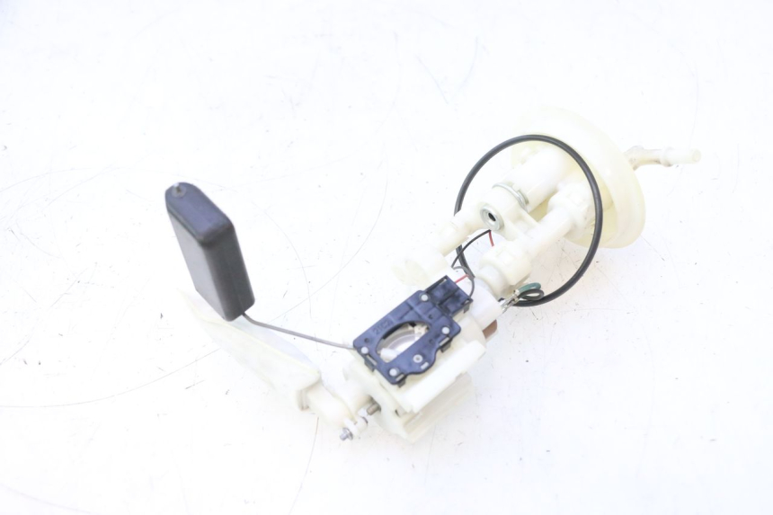 photo de KRAFTSTOFFPUMPE SUZUKI BURGMAN 125 (2007 - 2014) - Weitere Ansicht des Artikels