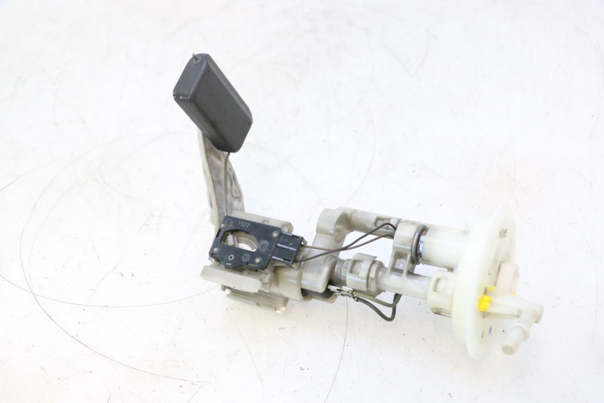 photo de KRAFTSTOFFPUMPE SUZUKI BURGMAN 125 (2007 - 2014) - Weitere Ansicht des Artikels