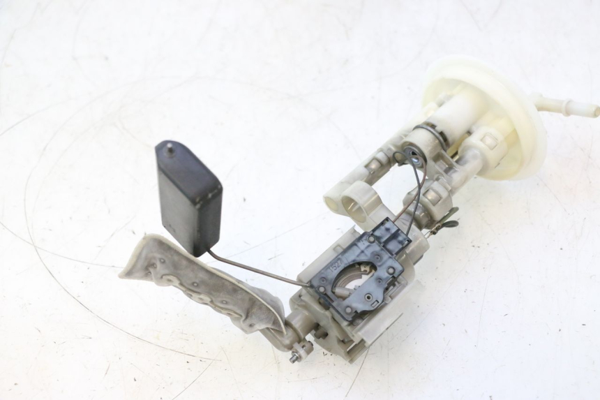 photo de KRAFTSTOFFPUMPE SUZUKI BURGMAN 125 (2007 - 2014) - Kennzeichnungen und Originalreferenzen