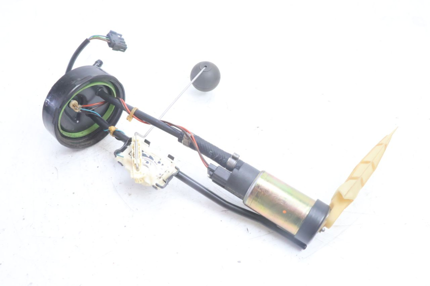 photo de BENZINPUMPE BMW C1 125 (2000 - 2003) - Hauptansicht