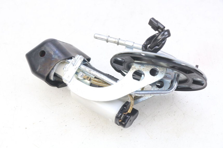 photo de KRAFTSTOFFPUMPE HONDA CB R 1000 (2018 - 2023) - Oberflächenzustand und Material