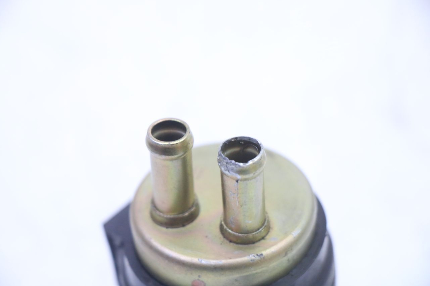 photo de BENZINPUMPE HONDA CBR RR FIREBLADE 900 (1992 - 1994) - Oberflächenzustand und Material