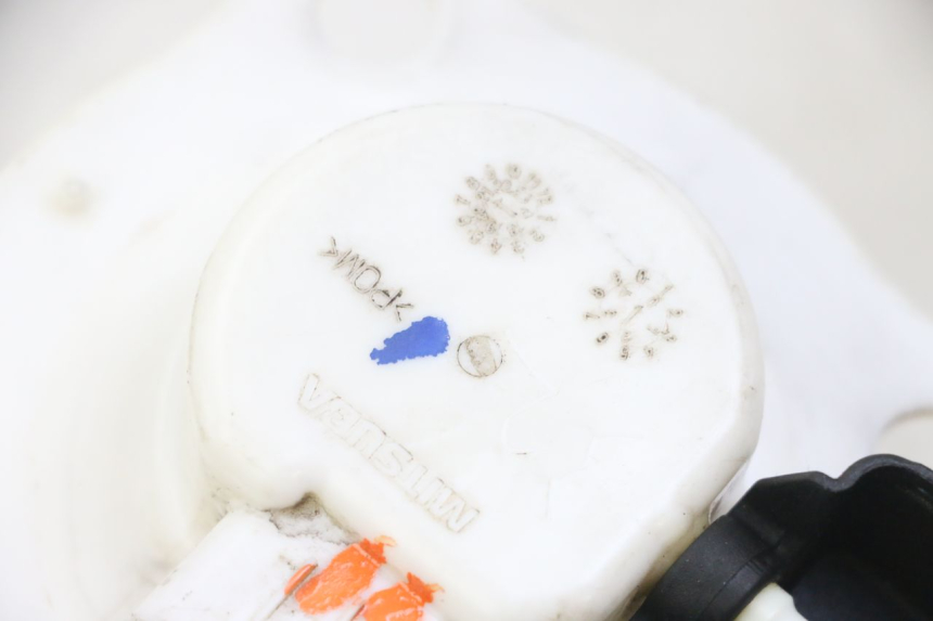 photo de BENZINPUMPE HONDA CRF-F CRF F 110 (2019 - 2022) - Alternative Perspektive