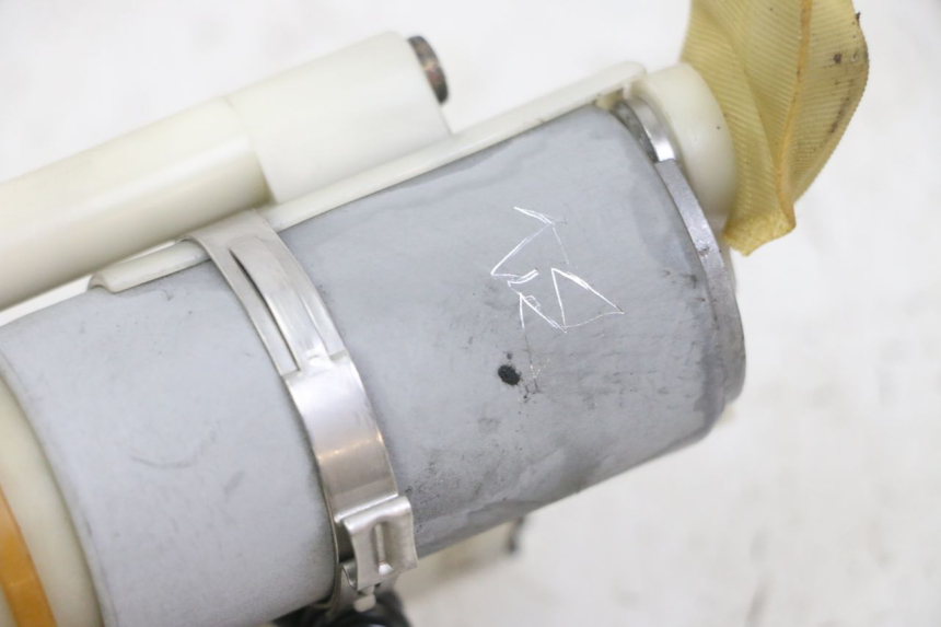 photo de BENZINPUMPE PEUGEOT ELYSTAR 125 (2002 - 2007) - Charakteristische Merkmale