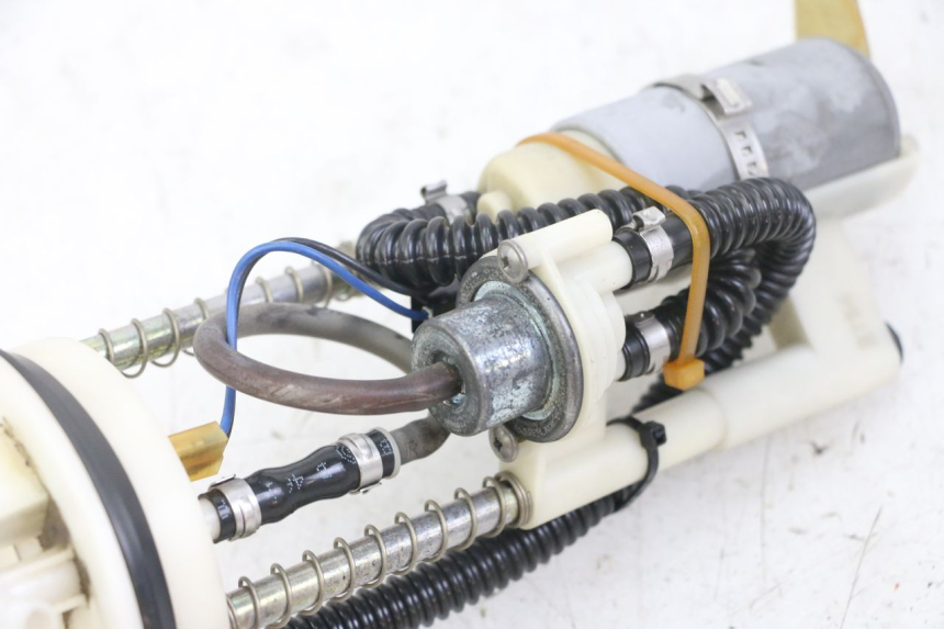 photo de BENZINPUMPE PEUGEOT ELYSTAR 125 (2002 - 2007) - Alternative Perspektive