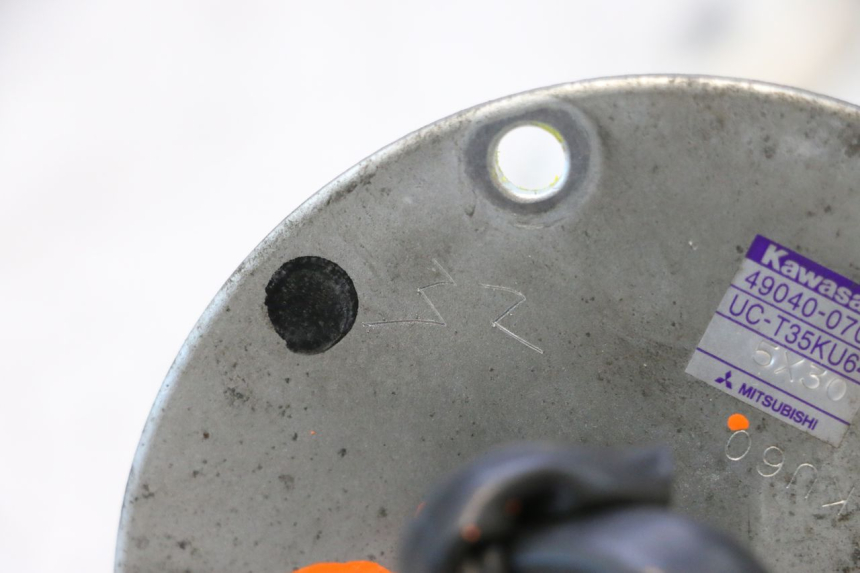 photo de BENZINPUMPE KAWASAKI ER-6 ER6 F ABS 650 (2012 - 2016) - Details der Befestigungspunkte