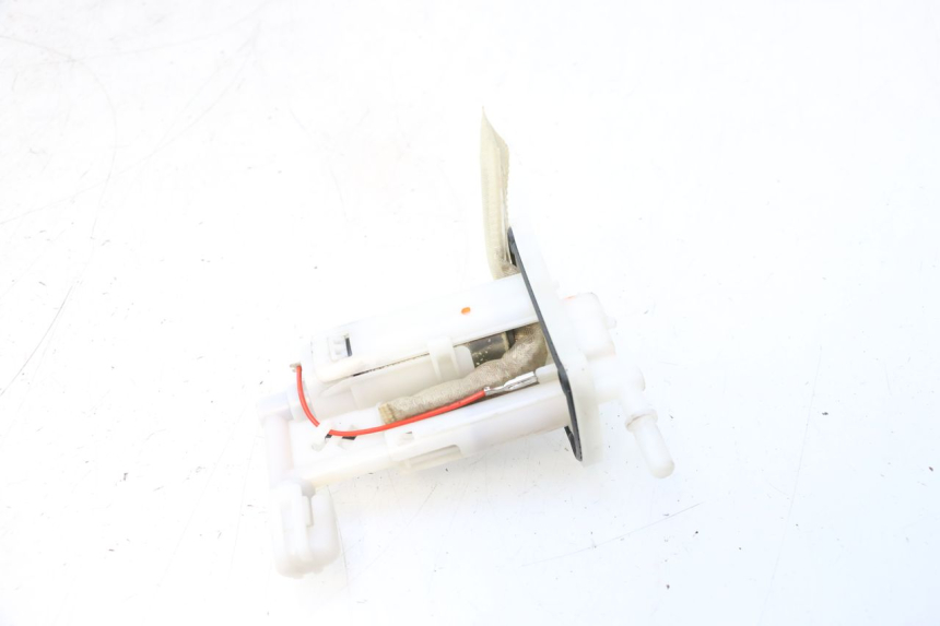photo de BENZINPUMPE JM MOTORS F45i 4T 50 (2020 - 2023) - Zoom auf Gebrauchszustand