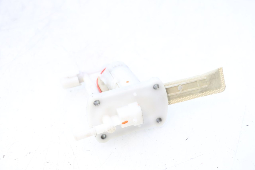 photo de BENZINPUMPE JM MOTORS F45i 4T 50 (2020 - 2023) - Alternative Perspektive