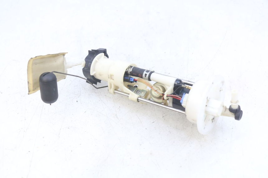 photo de KRAFTSTOFFPUMPE HONDA FES PANTHEON 125 (2003 - 2007) - Technische Nahaufnahme