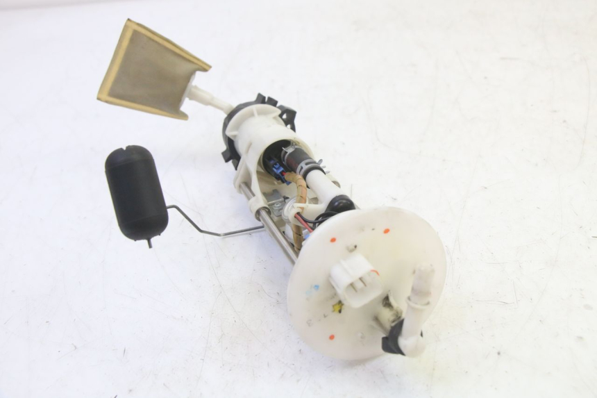 photo de KRAFTSTOFFPUMPE HONDA FES S-WING SWING ABS 125 (2007 - 2015) - Alternative Perspektive