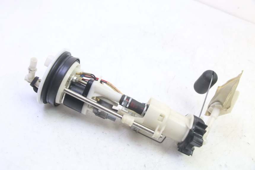 photo de KRAFTSTOFFPUMPE HONDA FES S-WING SWING ABS 125 (2007 - 2015) - Alternative Perspektive