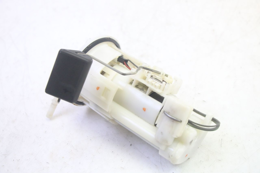 photo de KRAFTSTOFFPUMPE YAMAHA FJR ABS 1300 (2006 - 2012) - Oberflächenzustand und Material