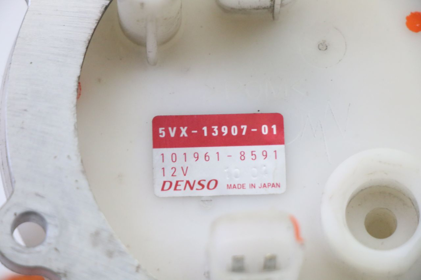 photo de BENZINPUMPE YAMAHA FZ6 FAZER S2 600 (2007 - 2011) - Details der Befestigungspunkte