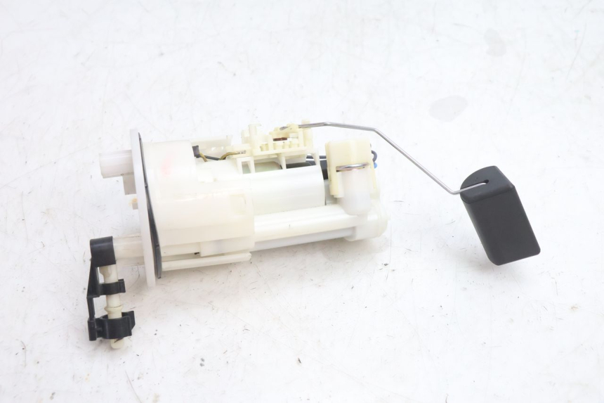 photo de BENZINPUMPE YAMAHA FZ8 800 (2010 - 2016) - Alternative Perspektive
