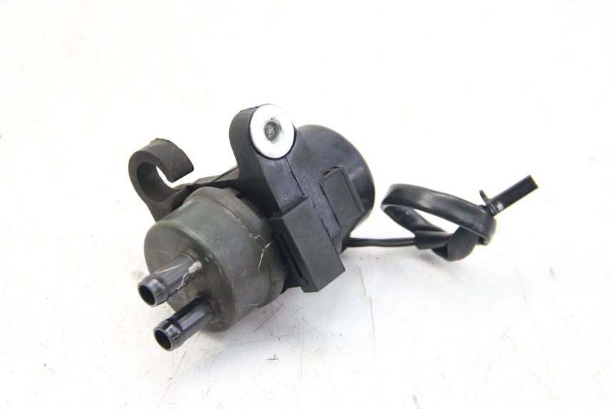 photo de KRAFTSTOFFPUMPE YAMAHA FZS FAZER 600 (2001 - 2003) - Hauptansicht