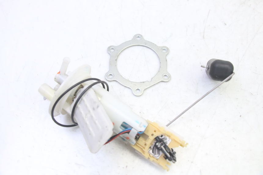 photo de BENZINPUMPE BMW G310 R 310 (2016 - 2020) - Alternative Perspektive