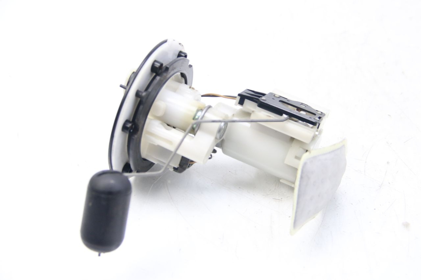 photo de KRAFTSTOFFPUMPE YAMAHA HW XENTER 125 (2011 - 2017) - Zoom auf Gebrauchszustand