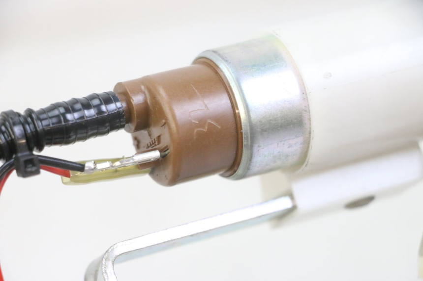 photo de BENZINPUMPE PIAGGIO IE MP3 YOURBAN 300 (2011 - 2016) - Zoom auf Gebrauchszustand