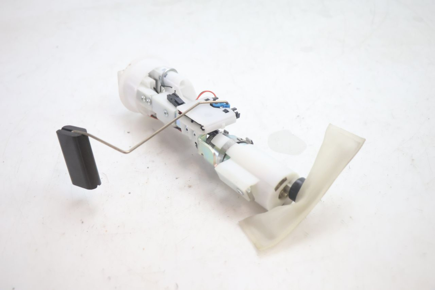 photo de BENZINPUMPE PIAGGIO MP3 HPE 530 (2022 - 2026) - Weitere Ansicht des Artikels