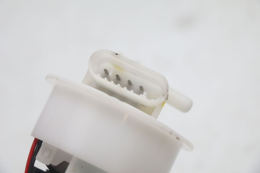 photo de BENZINPUMPE PIAGGIO MP3 HPE 530 (2022 - 2026) - Details der Befestigungspunkte