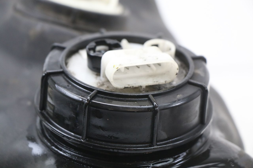 photo de KRAFTSTOFFPUMPE PIAGGIO MP3 LT 400 (2007 - 2012) - Details der Befestigungspunkte