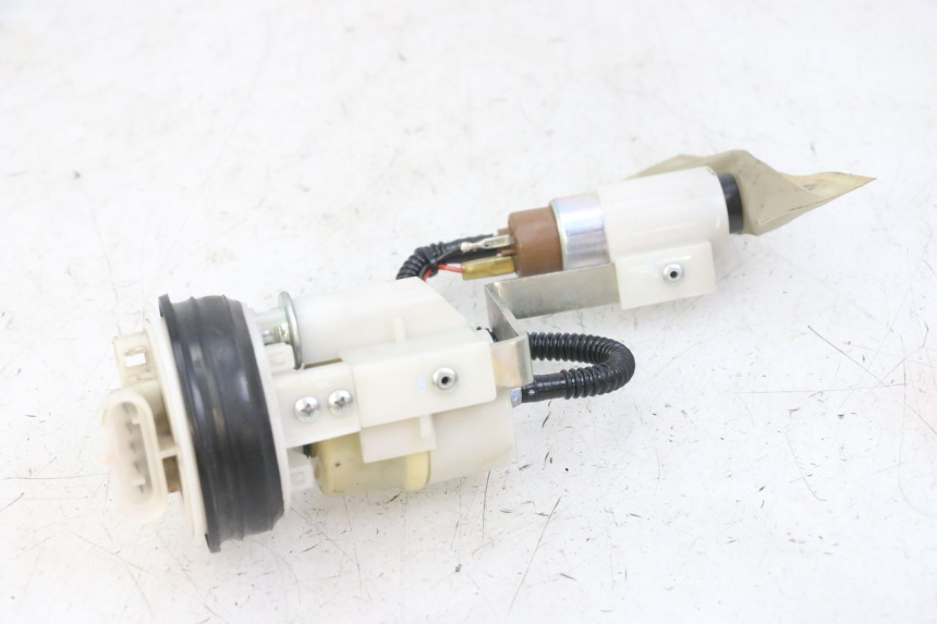 photo de BENZINPUMPE PIAGGIO MP3 LT 300 (2010 - 2016) - Charakteristische Merkmale