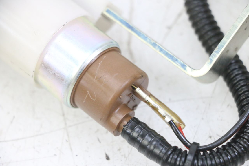 photo de BENZINPUMPE PIAGGIO MP3 LT 300 (2010 - 2016) - Hochauflösende Nahaufnahme