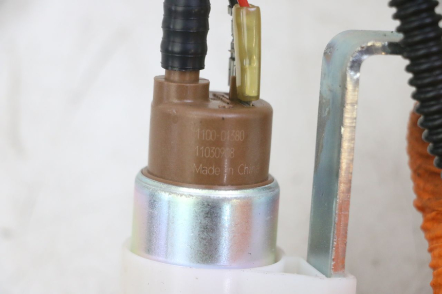 photo de BENZINPUMPE PIAGGIO MP3 LT 300 (2010 - 2016) - Alternative Perspektive