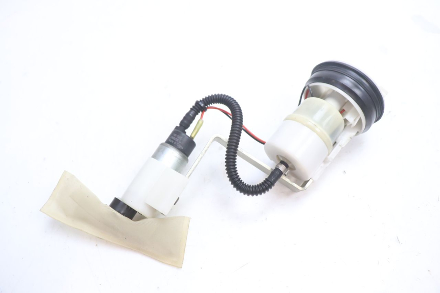 photo de BENZINPUMPE PIAGGIO MP3 LT 300 (2010 - 2016) - Hauptansicht