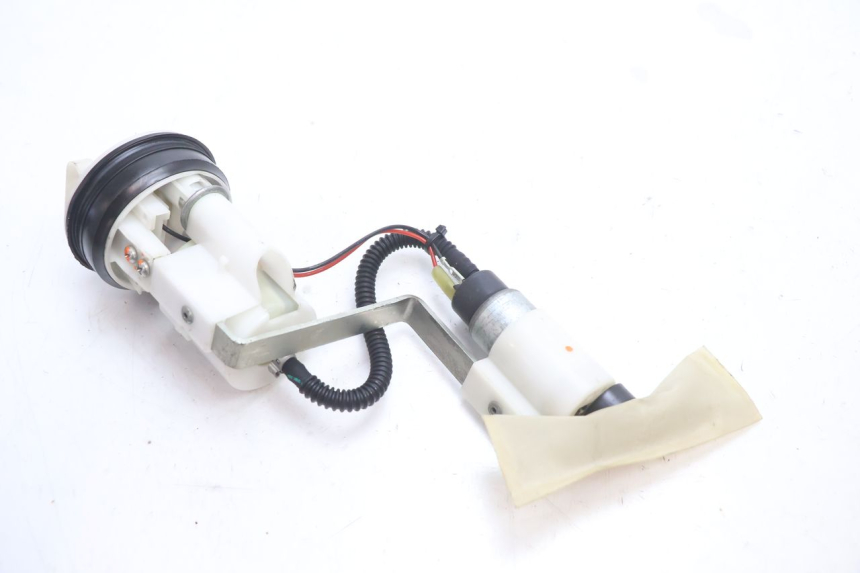 photo de BENZINPUMPE PIAGGIO MP3 LT 300 (2010 - 2016) - Alternative Perspektive